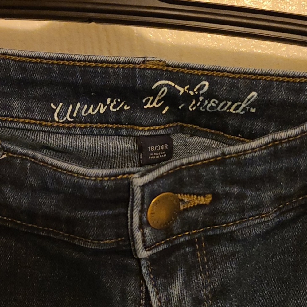 Jeans - Picture 2 of 2